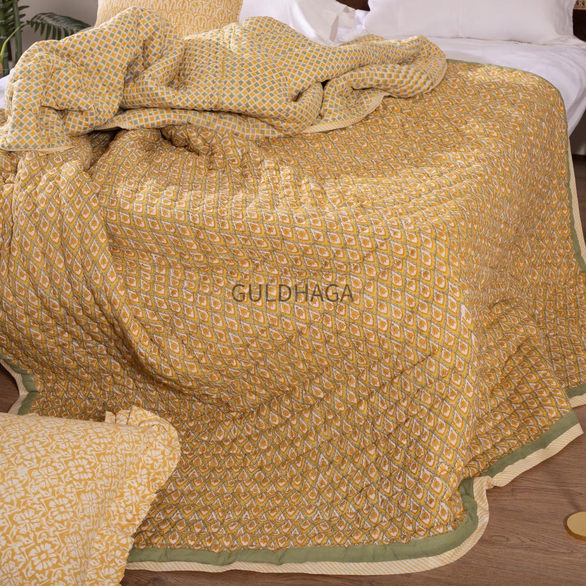 Comforter Quilt Hand Block Printed 100% Pure Cotton Cloth Quilted Throw Blanket Cover for Couch and Bed Lap Bedding Coverlet Oversized Quilt