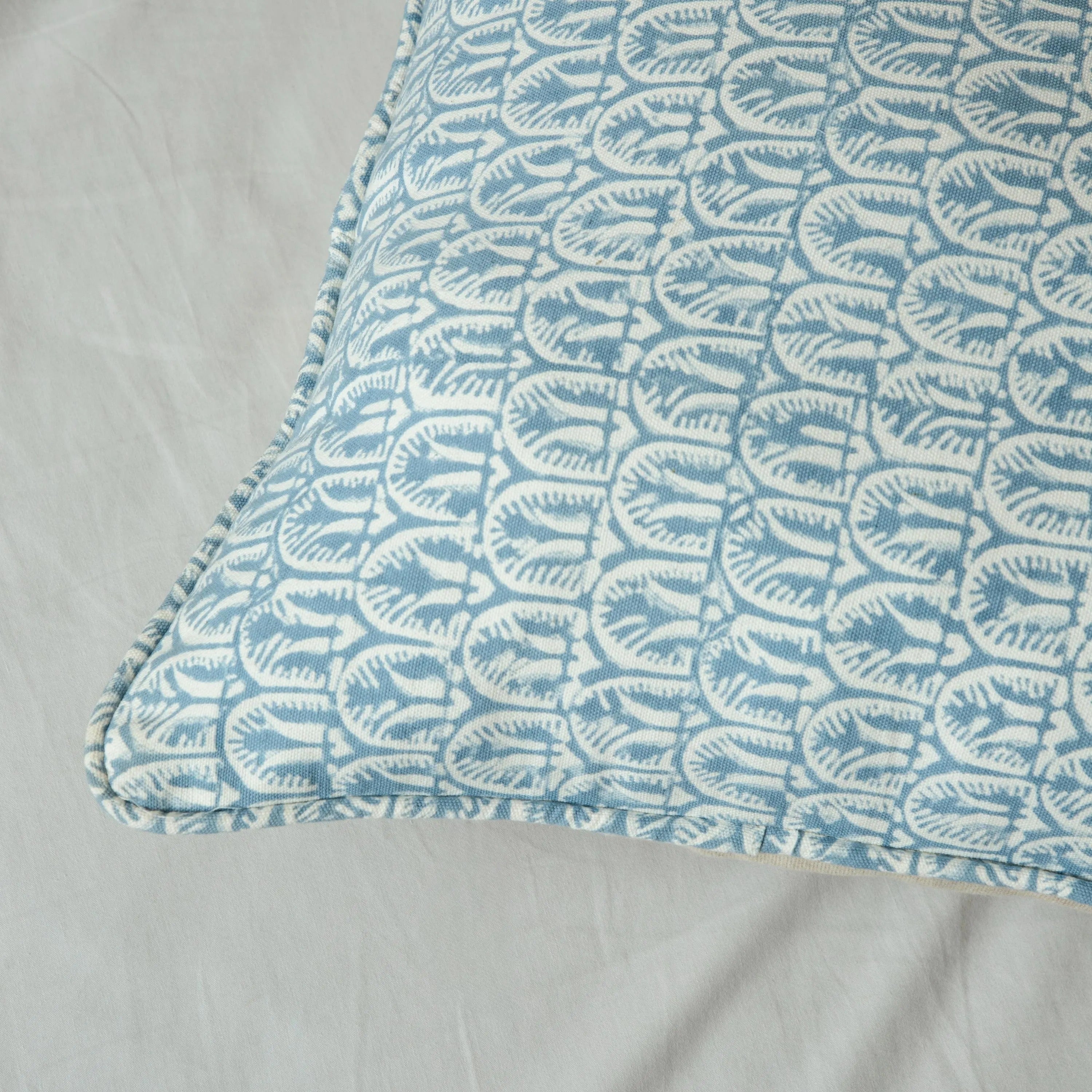 Blue Decorative Throw pillow, Floral Print on Natural Cotton pillow Cover, Boho Cushion Cover, Printed linen pillows, Throw pillow for sale
