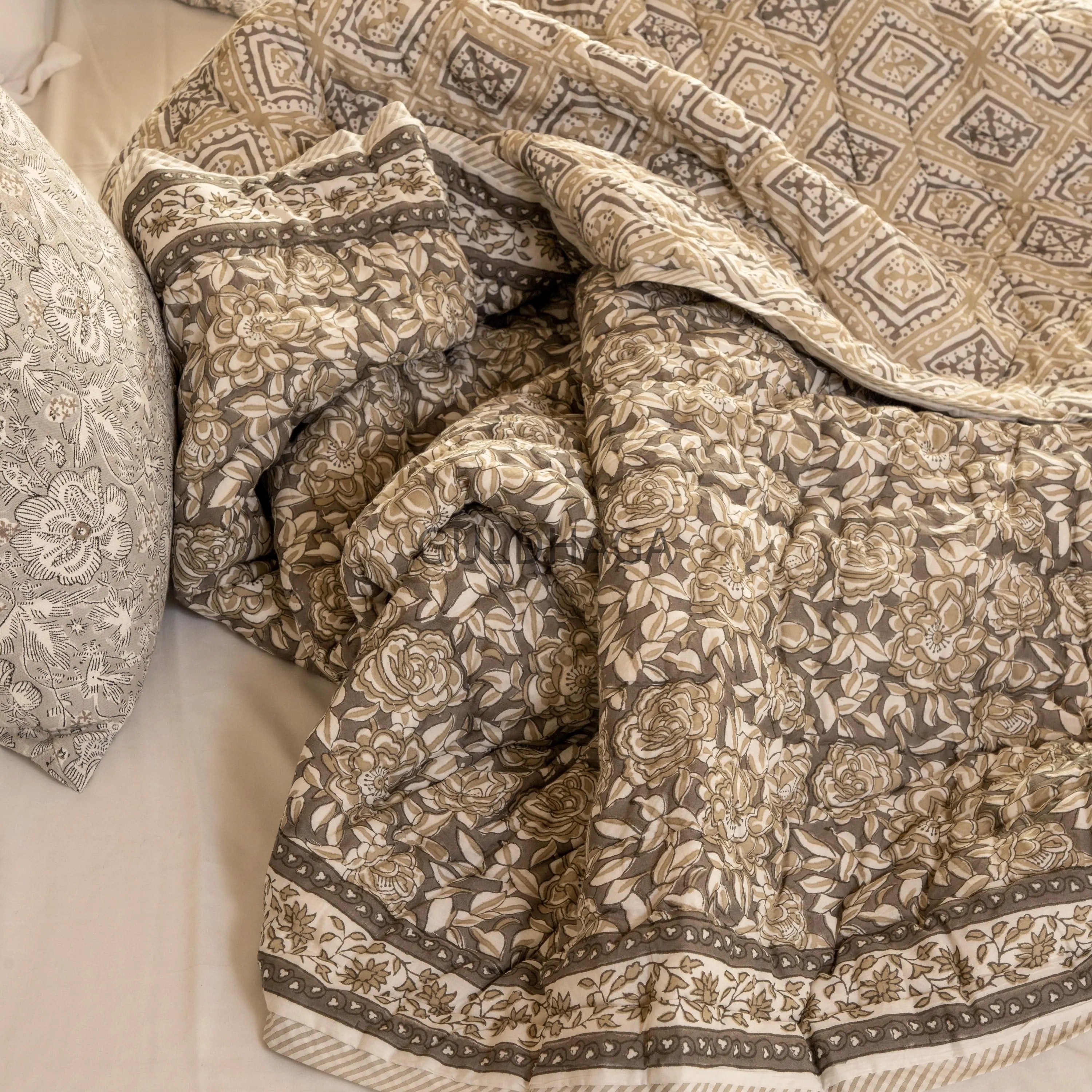 Moonstone Grey Hand Block Print Cotton Quilt, Floral Indian Bedding, Reversible coverlet, king comforter, All season quilt, Anokhi quilt